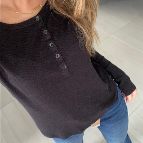 GAP Top - Picture 5 of 6